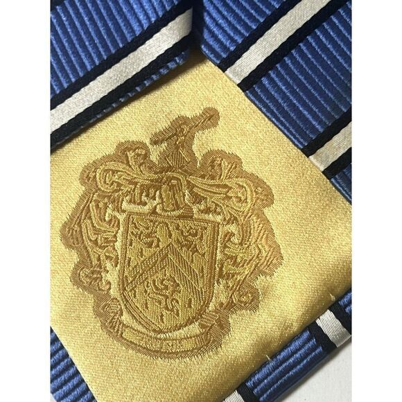 Donald J Trump Signature Collection Blue Striped Silk Tie - Picture 4 of 6